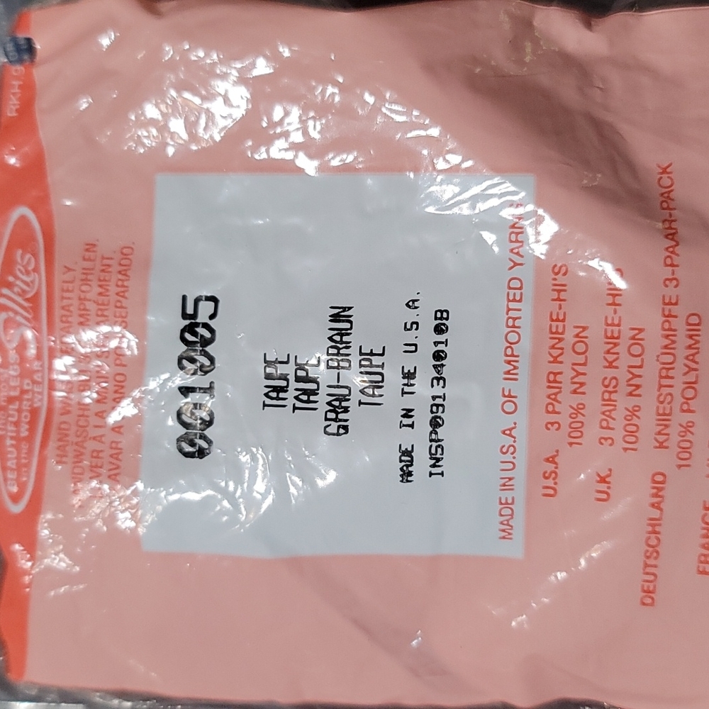 Women Silkies Knee Hi Regular 3-pak Taupe. 3 packages per purchase - Picture 3 of 3